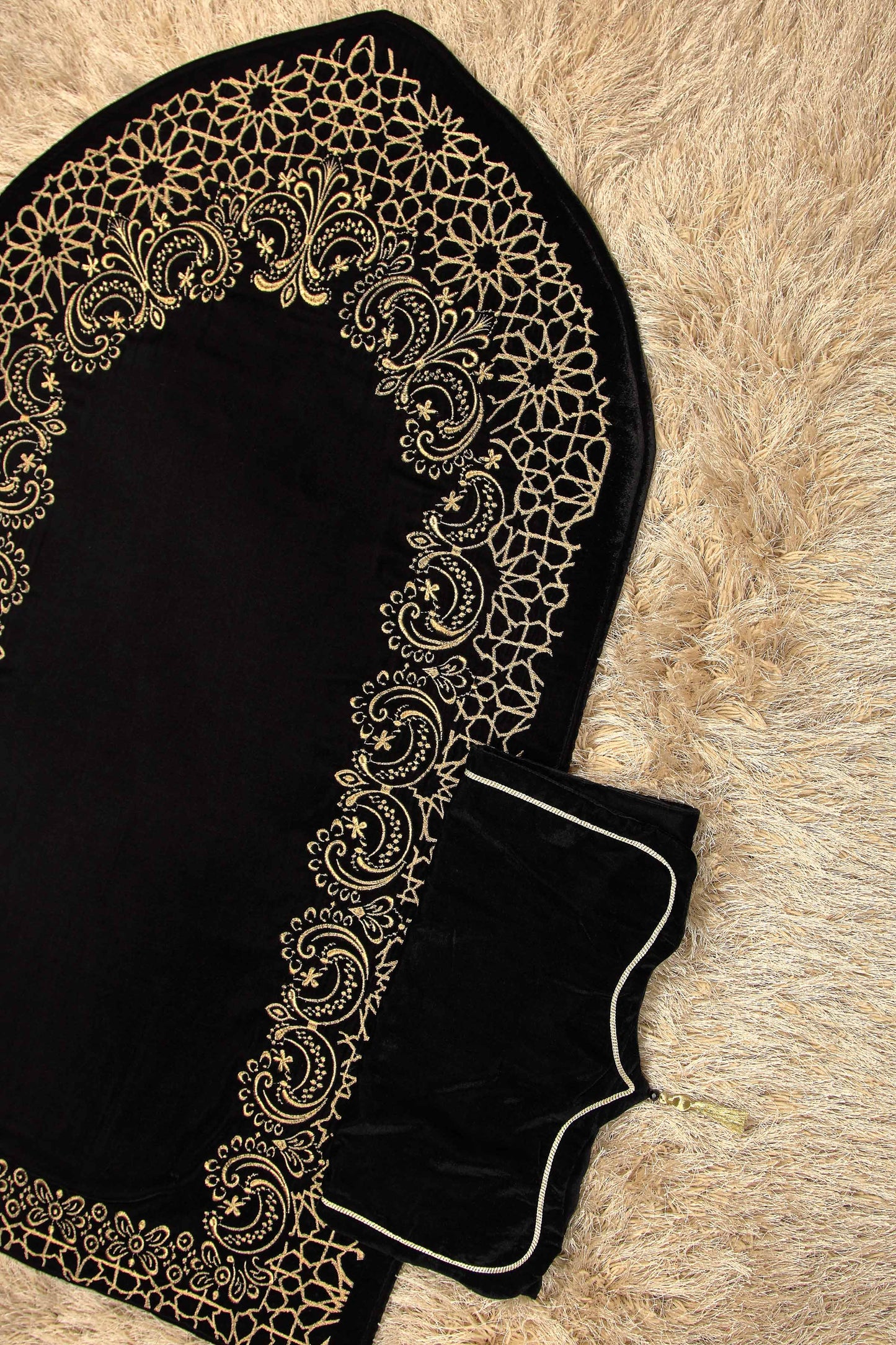 Nishat Linen - Embroidered Prayer Mat P-Mat23-02G