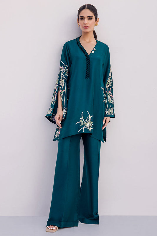 Emerald Green Raw Silk Kurta With Embroidery Detailing