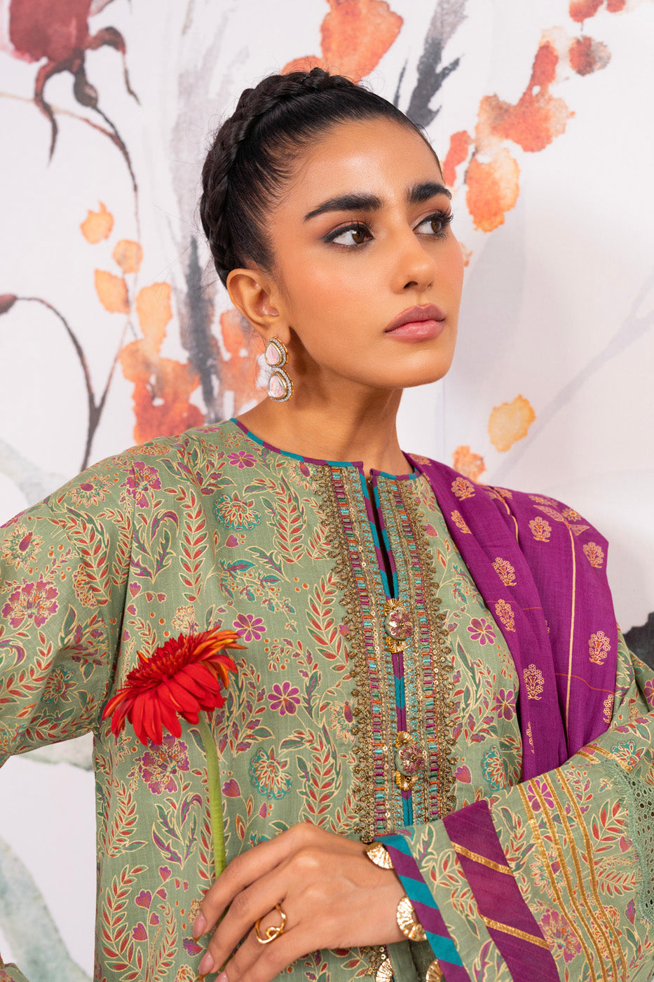 3 Pc Embroidered Two Way Slub Suit With Silver Lawn Dupatta