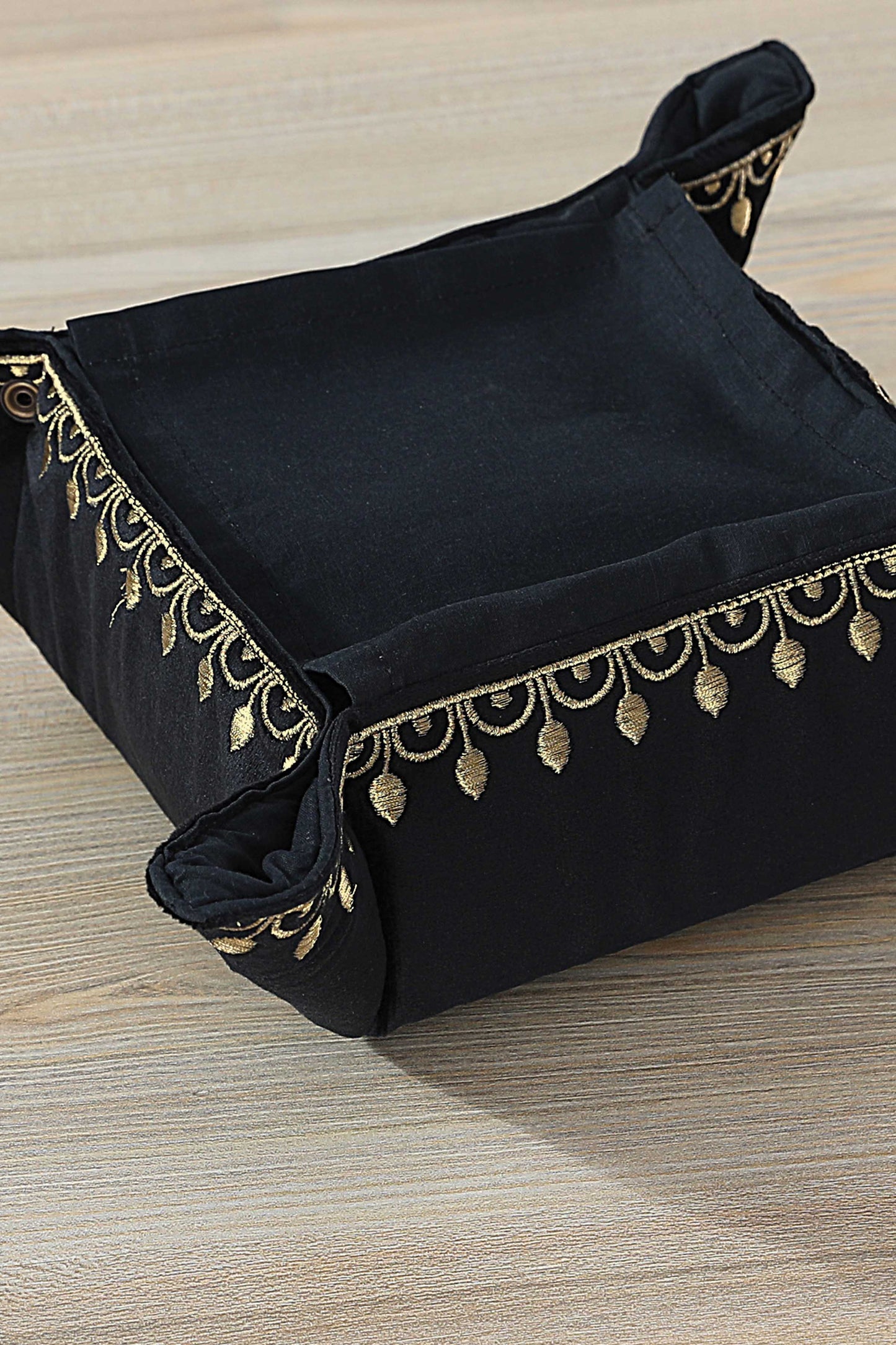 Nishat Linen - Penza Bread Basket