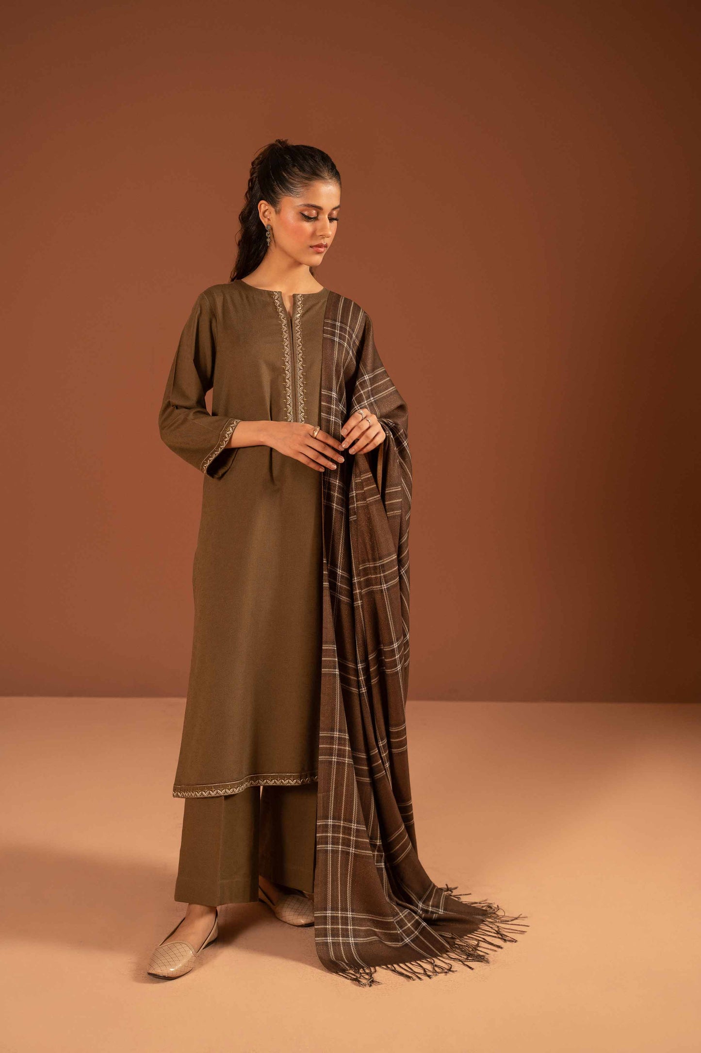 Nishat Linen - 3 Piece - Embroidered Suit - PW23-102