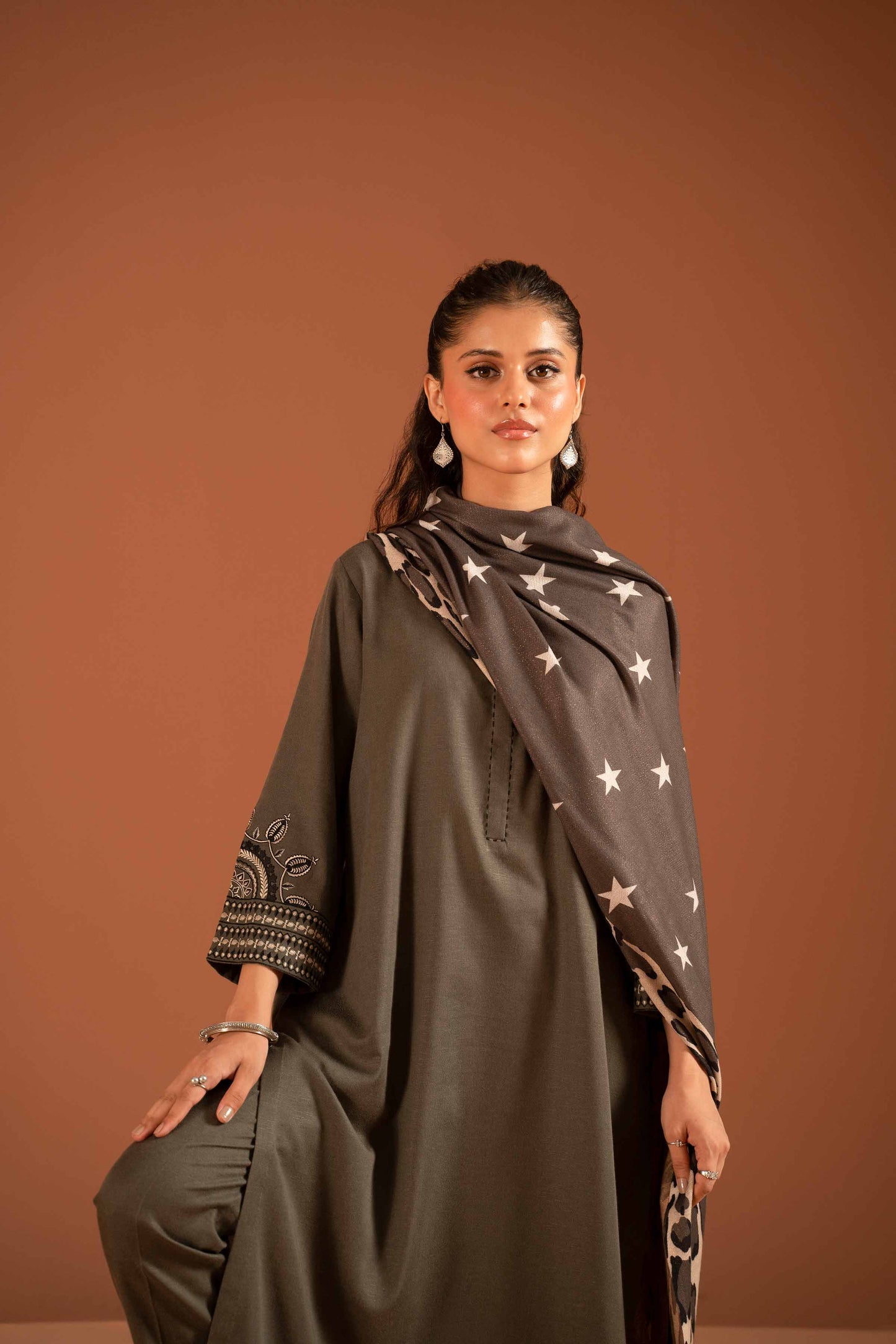 Nishat Linen - 3 Piece - Embroidered Suit - PW23-109