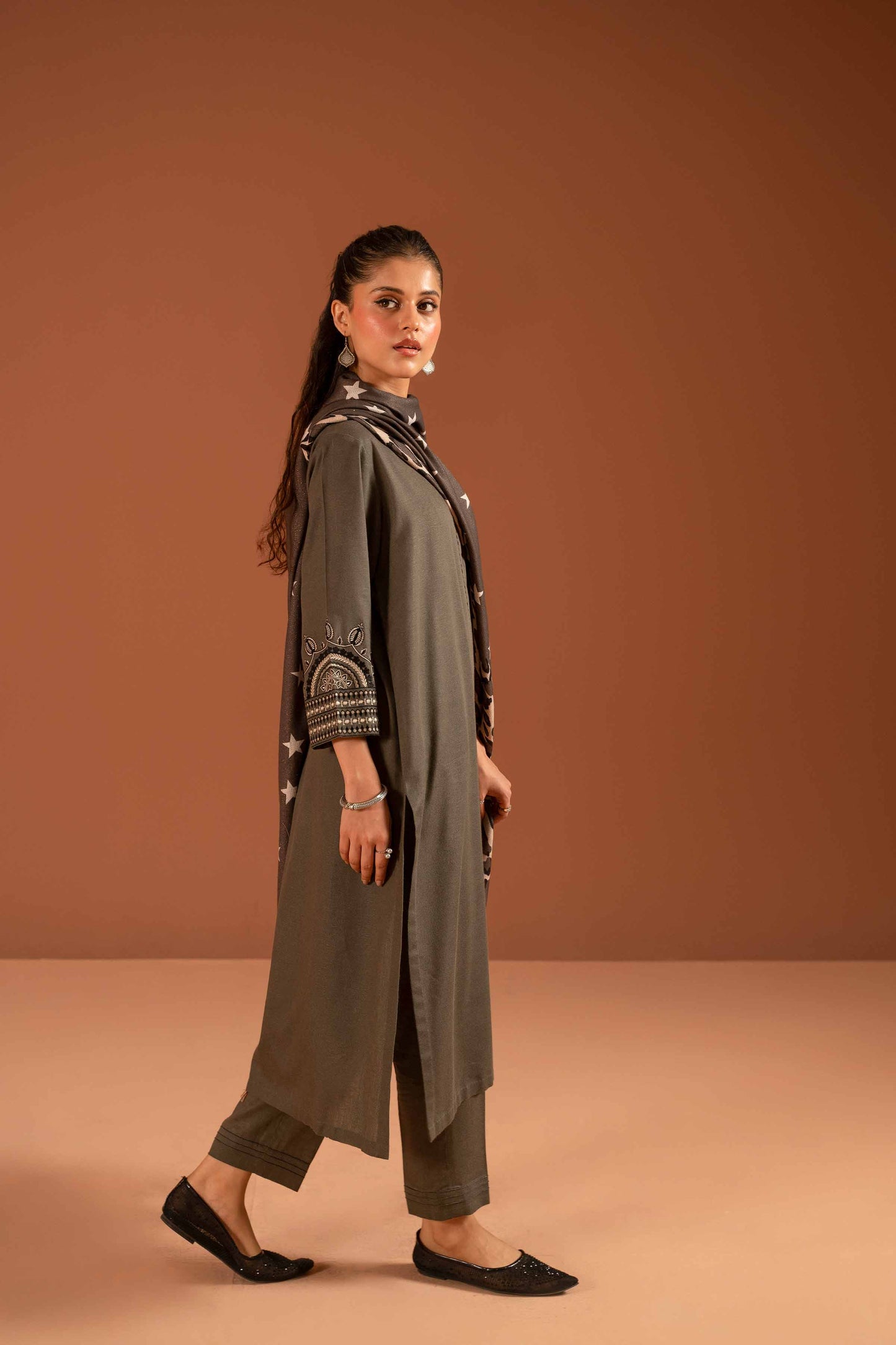 Nishat Linen - 3 Piece - Embroidered Suit - PW23-109