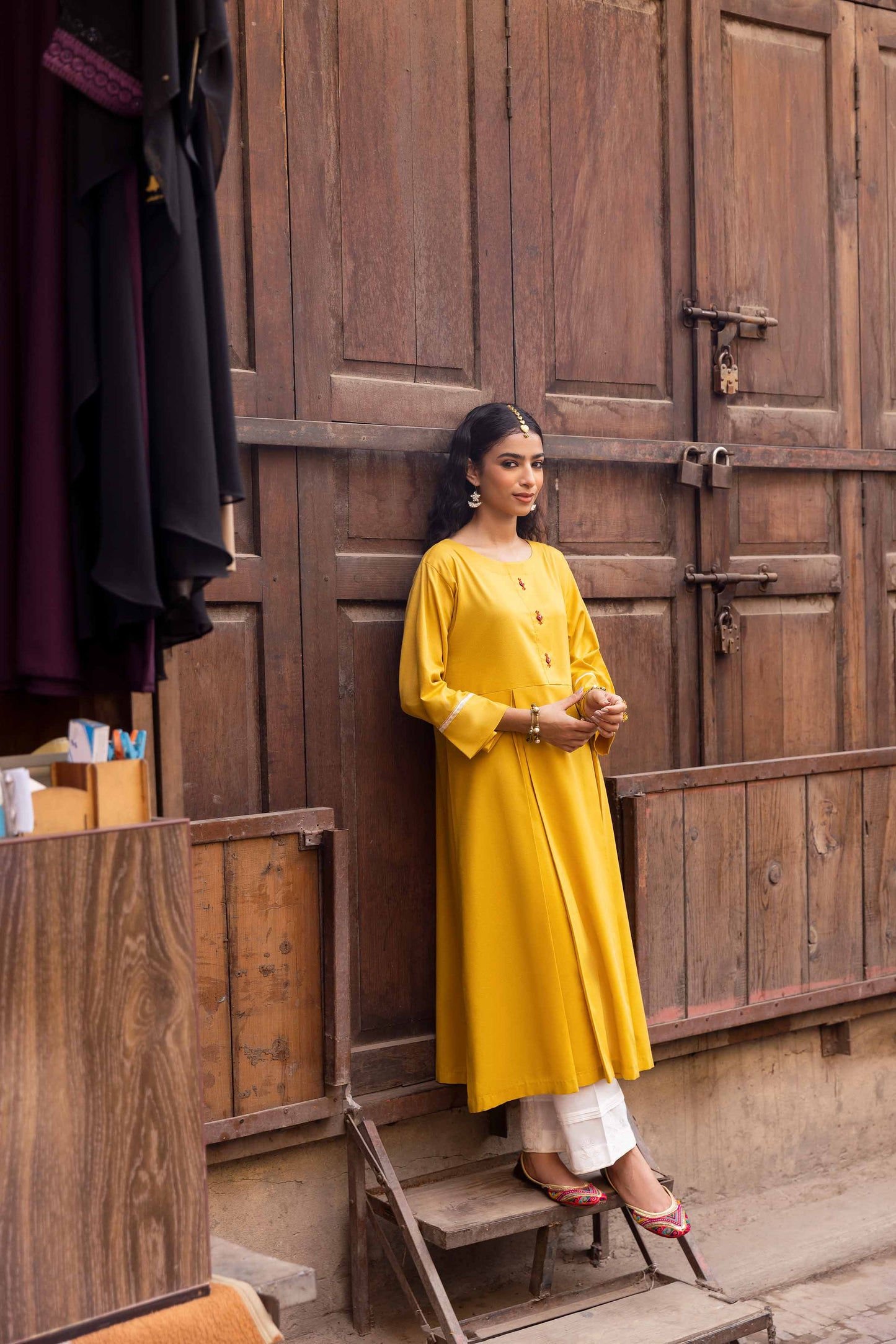 Nishat Linen - Basic Shirt - PW23-69