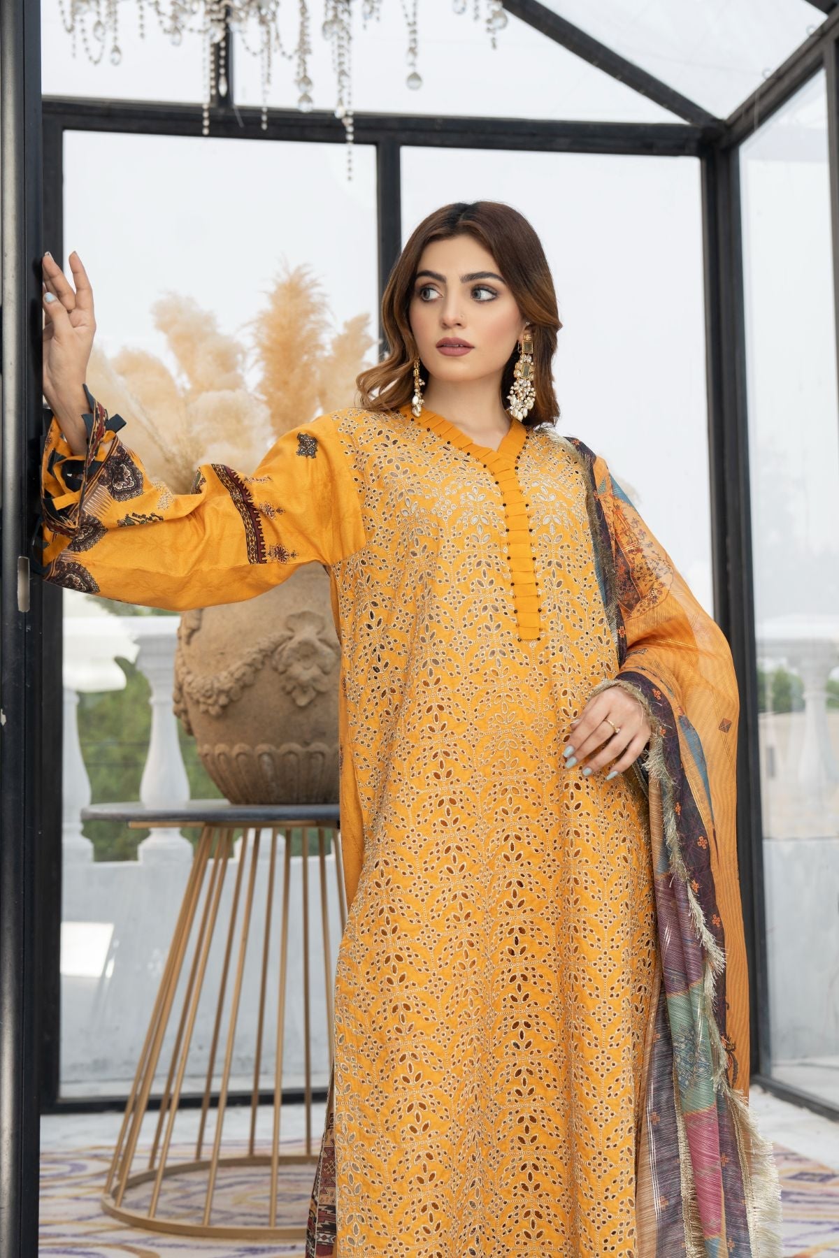 3PC Luxury Lawn (Queen 01)