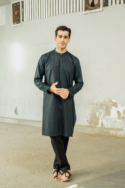 Dyed Embroidered Kurta