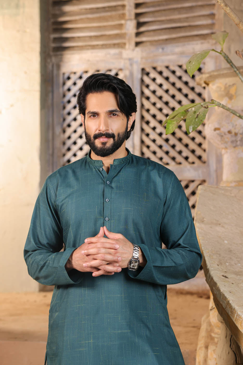 Dyed Embroidered Blended Kurta