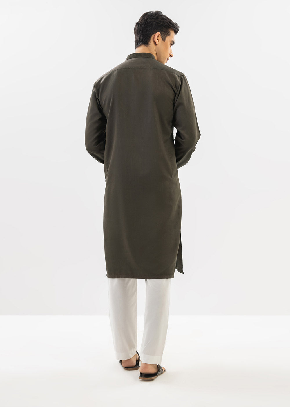 Dyed Embroidered Blended Kurta