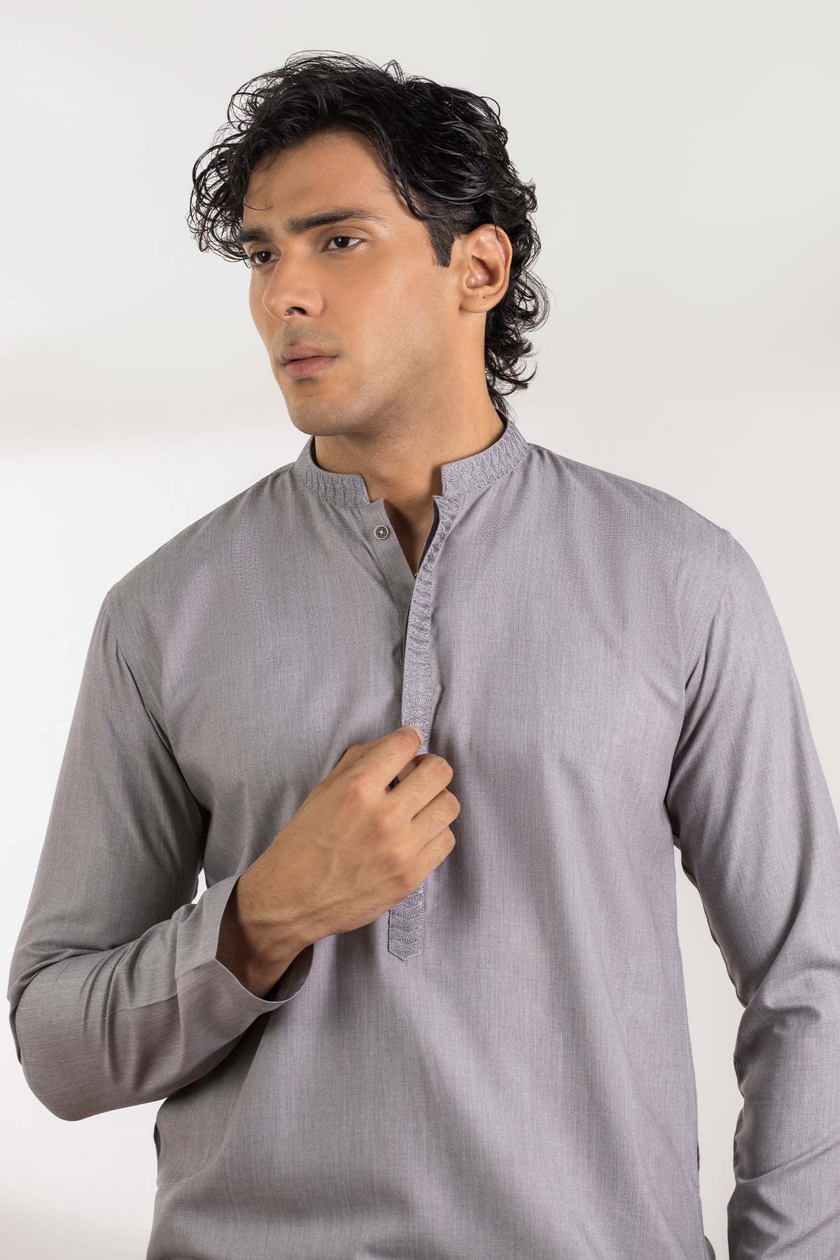 Dyed Embroidered Blended Kurta