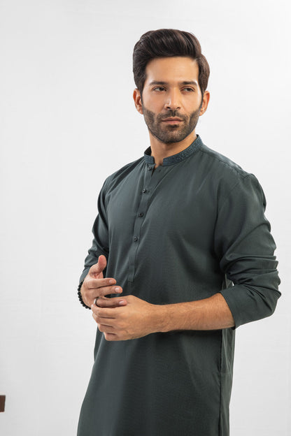 Dyed Embroidered Blended Kurta