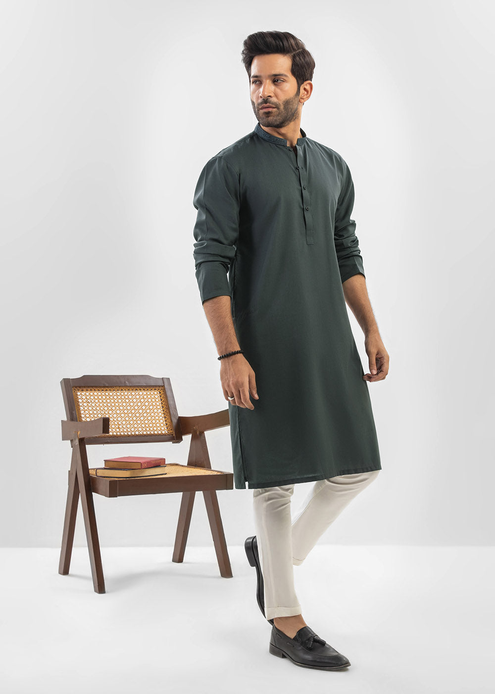 Dyed Embroidered Blended Kurta