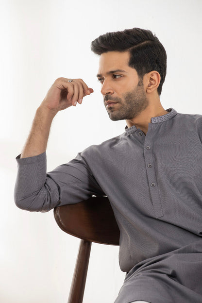 Dyed Embroidered Blended Kurta