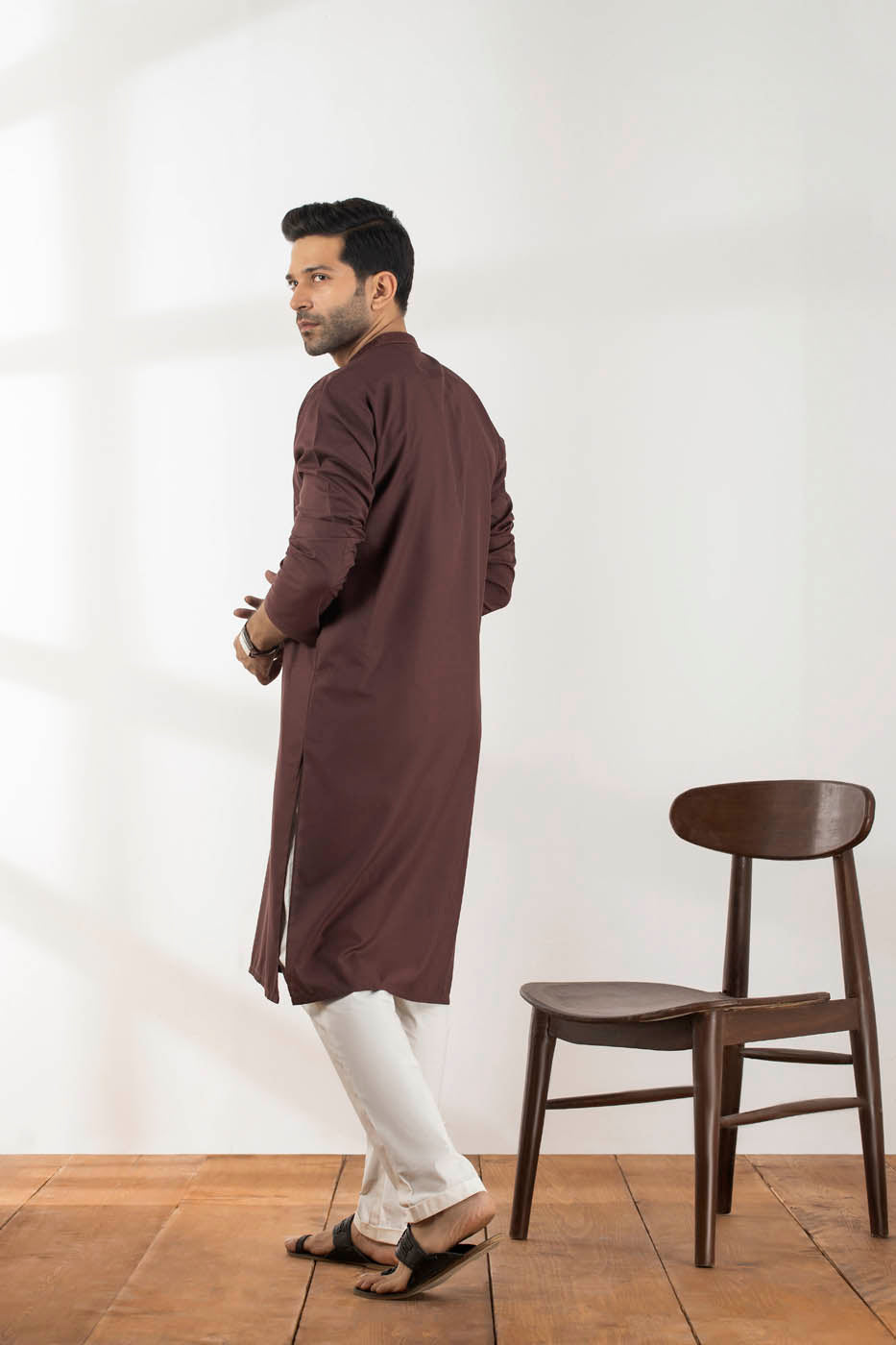 Dyed Embroidered Blended Kurta