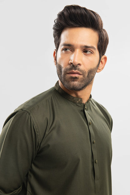 Dyed Embroidered Blended Kurta