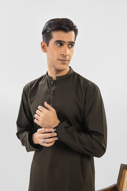 Dyed Embroidered Blended Kurta