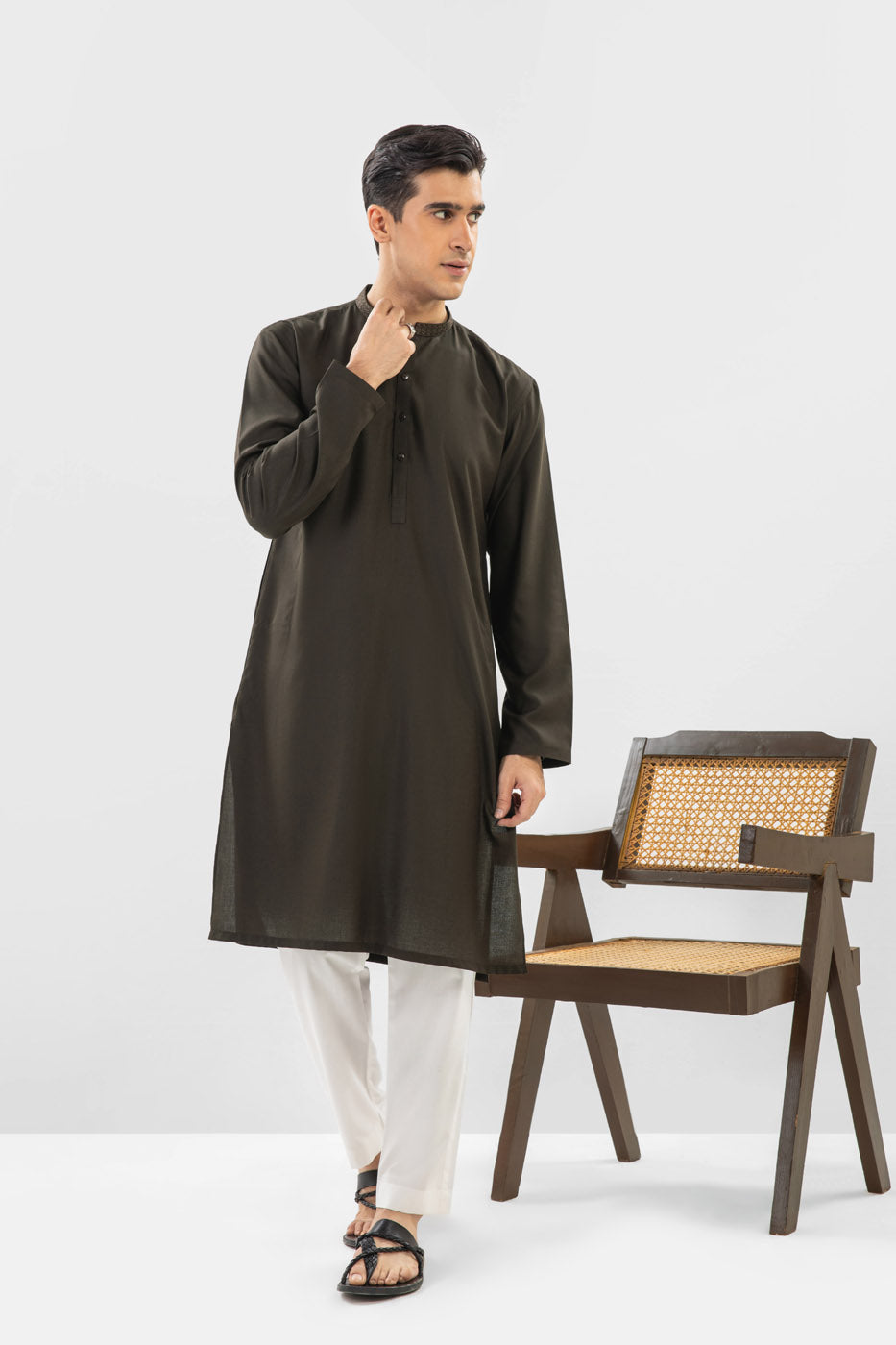 Dyed Embroidered Blended Kurta