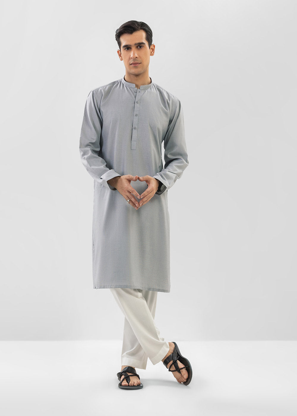 Dyed Embroidered Blended Kurta