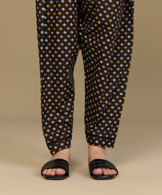 Sapphire - Printed Khaddar Tapered Shalwar