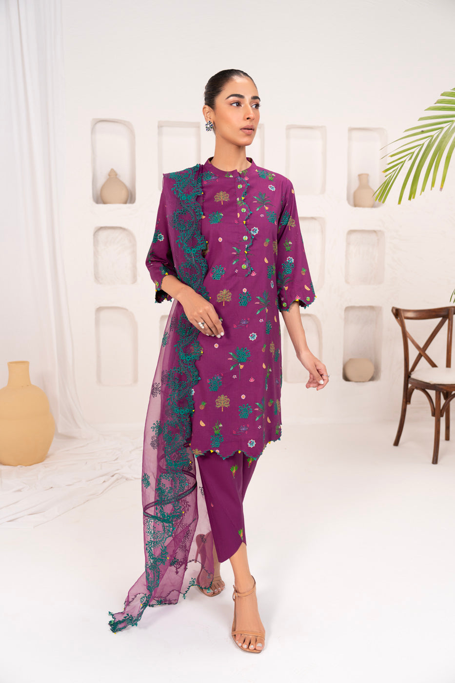 3 Pc Embroidered Lawn Viscose Suit With Organza Dupatta