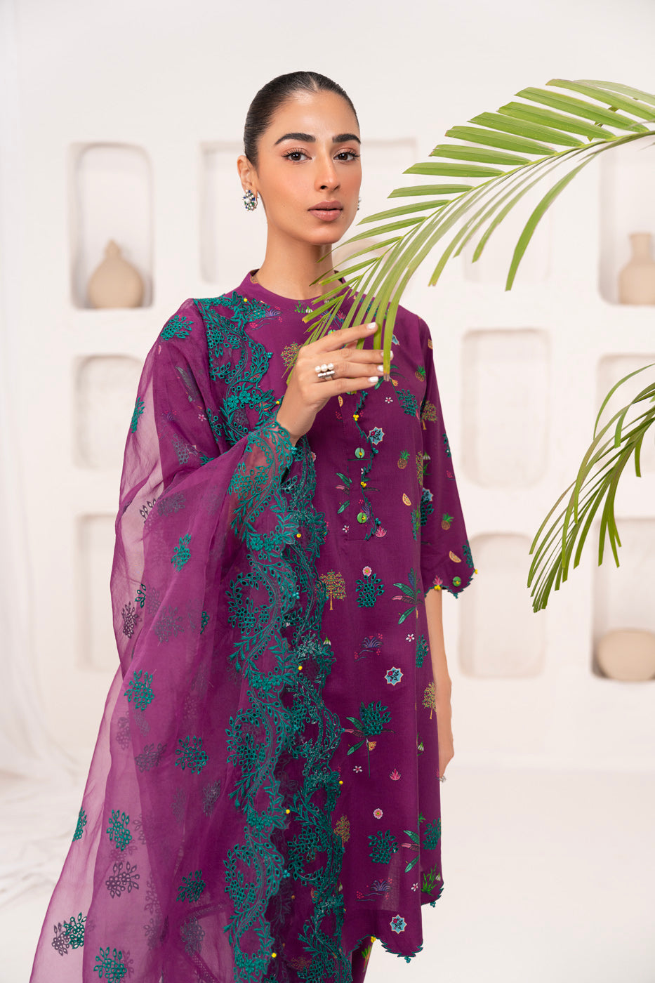 3 Pc Embroidered Lawn Viscose Suit With Organza Dupatta