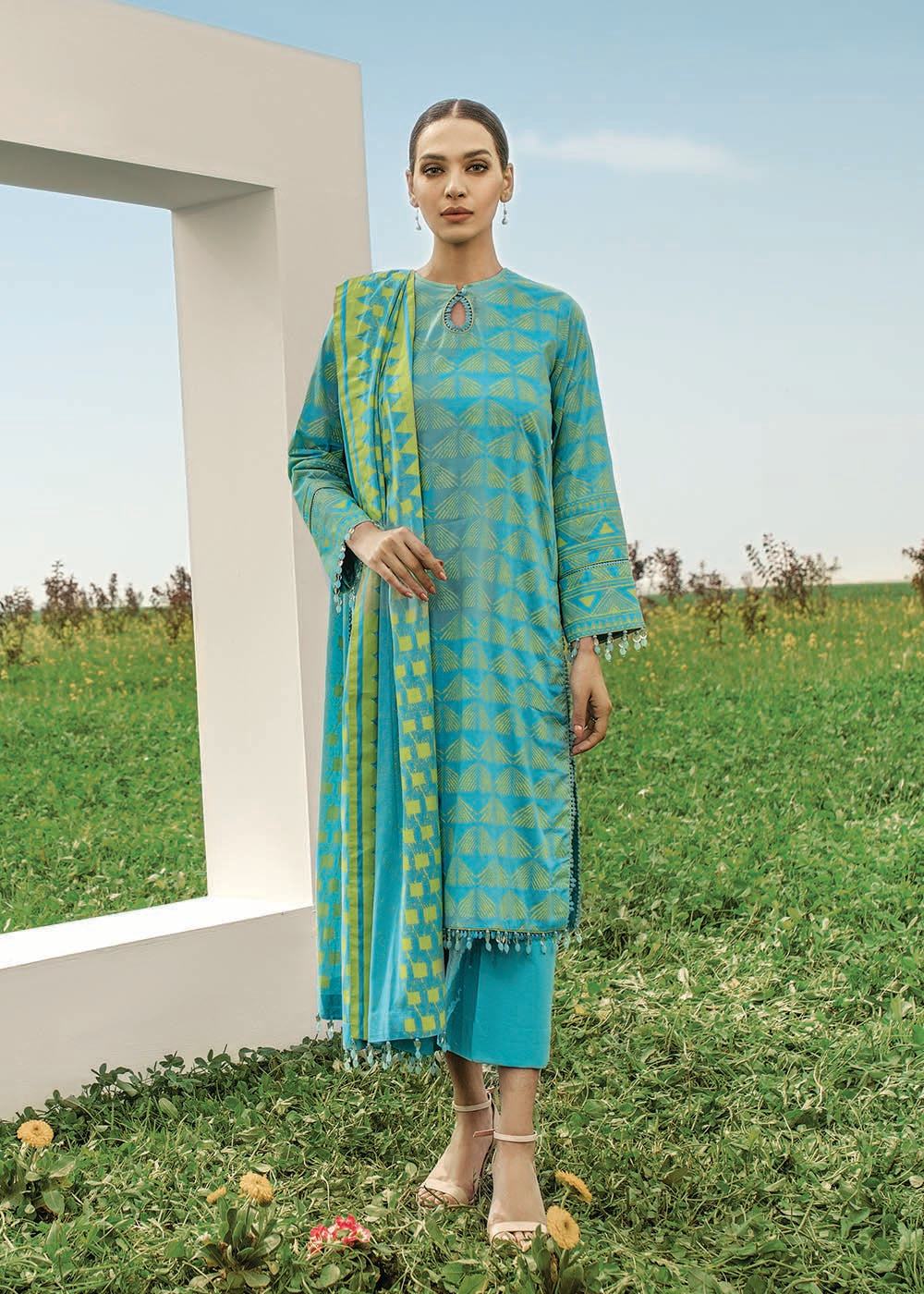 3 Pc Printed Lawn Suit With Lawn Dupatta