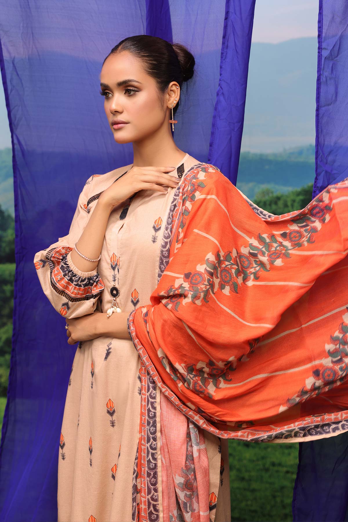 3 Pc Printed Lawn Suit With Net Dupatta