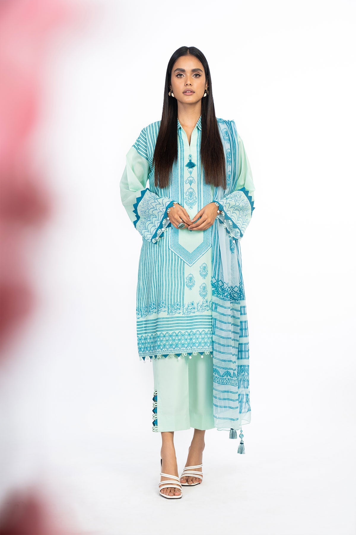 3 Pc Printed Lawn Suit With Chiffon Dupatta