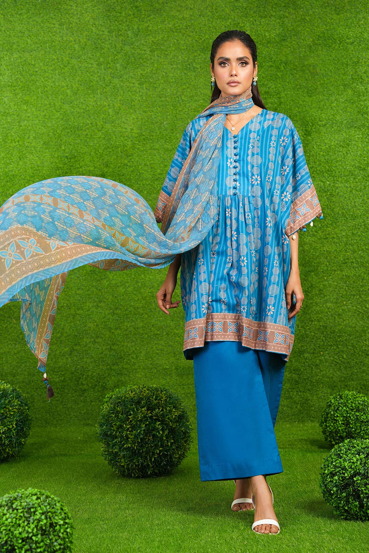 3 Pc Printed Lawn Suit With Chiffon Dupatta