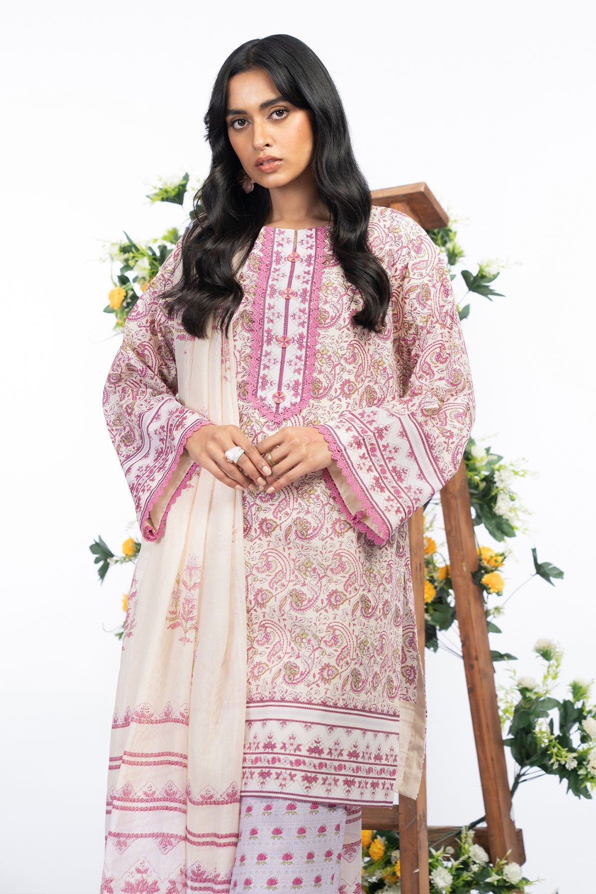 3 Pc Printed Lawn Suit With Jacquard Net Dupatta