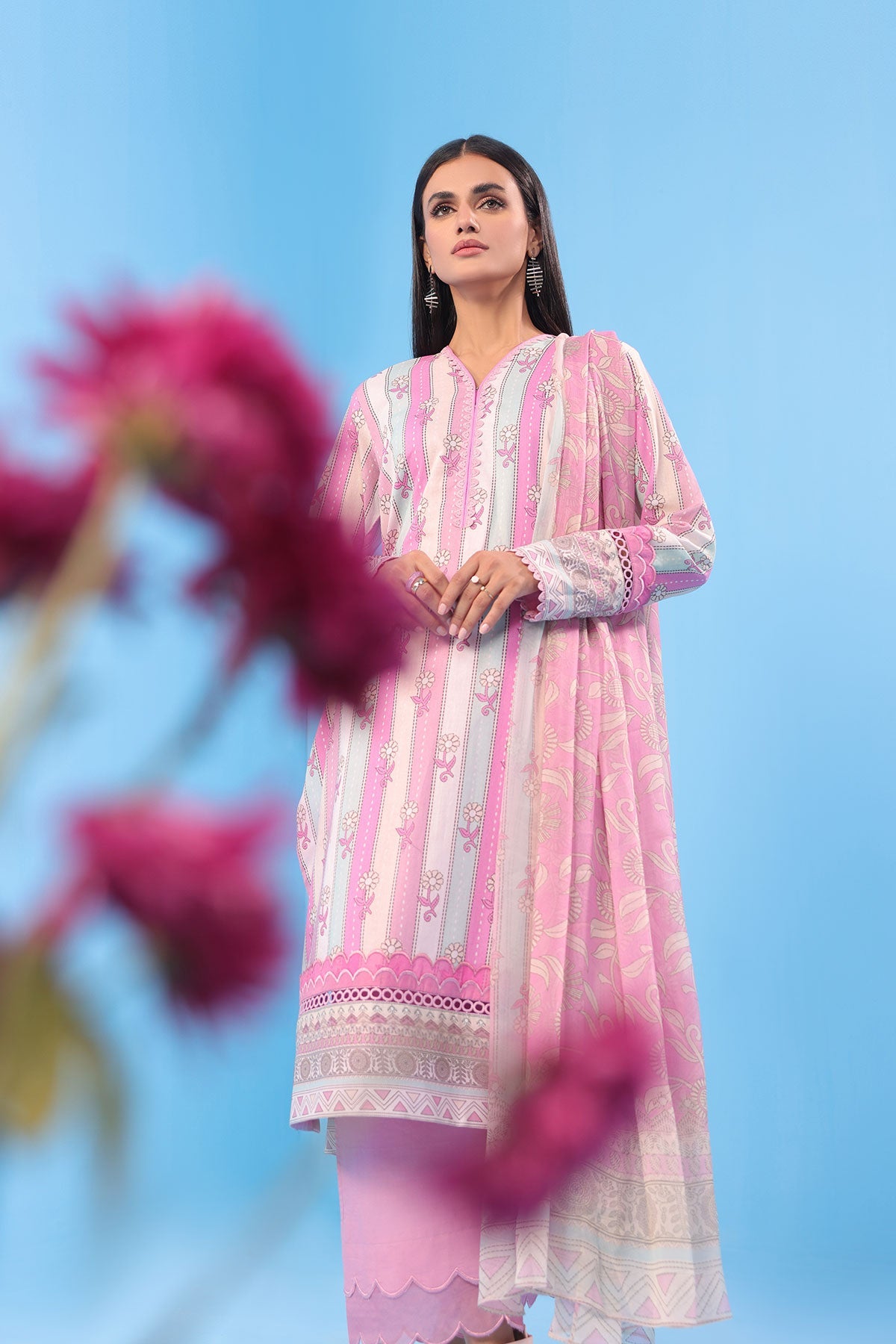 3 Pc Printed Lawn Suit With Chiffon Dupatta