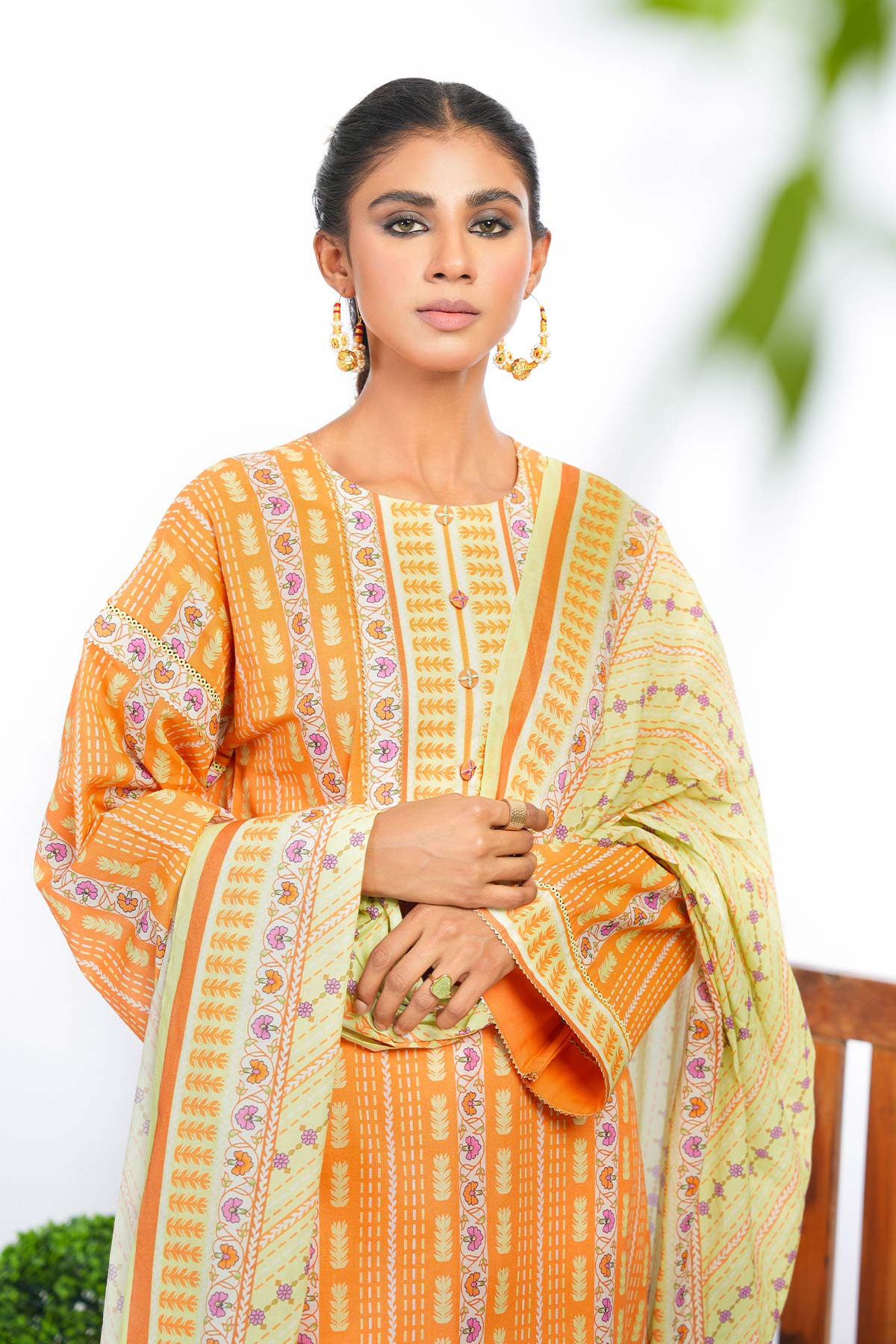 2 Pc Printed Lawn Suit With Silver Lawn Dupatta