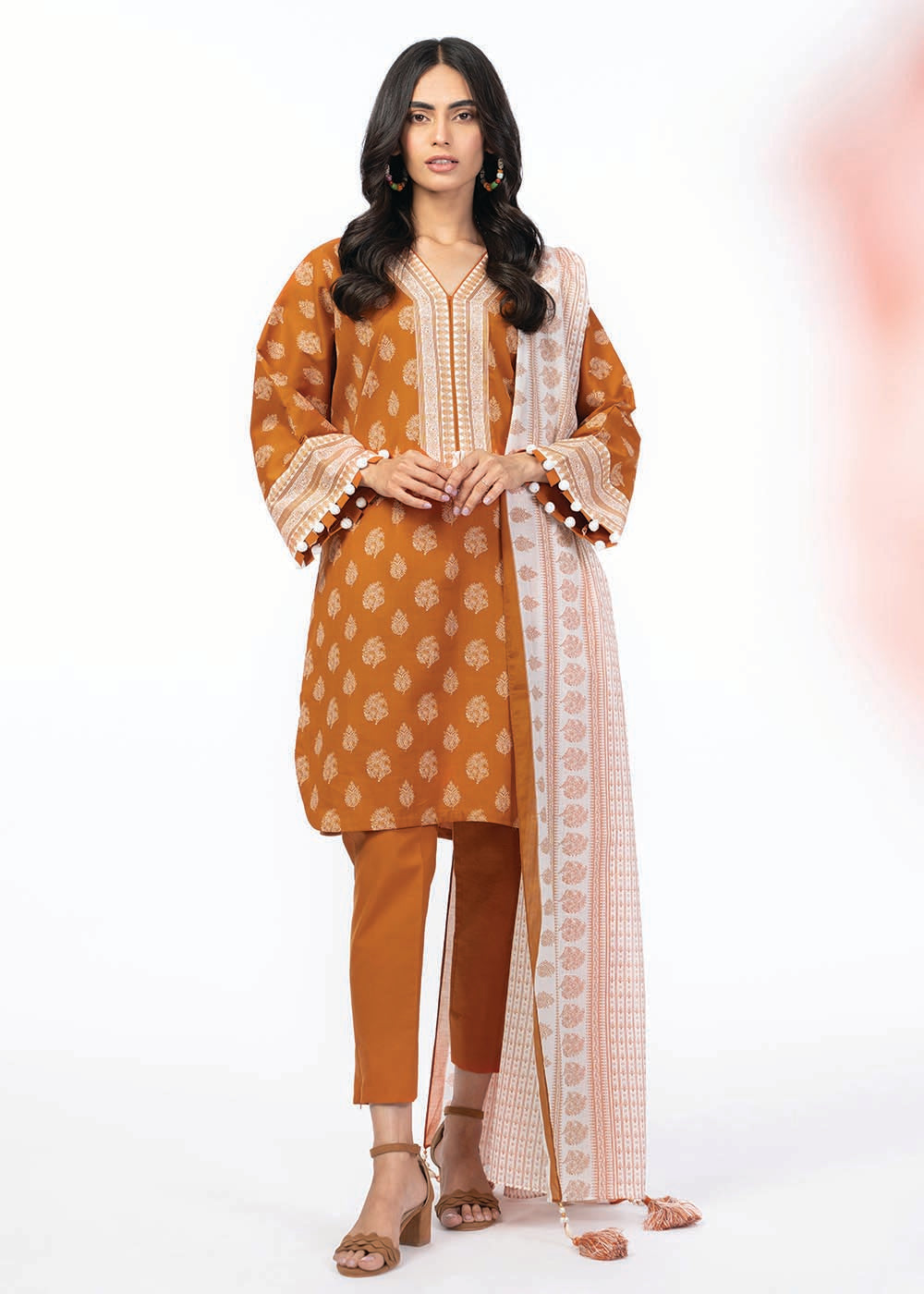 3 Pc Printed Cambric Suit With Lawn Dupatta