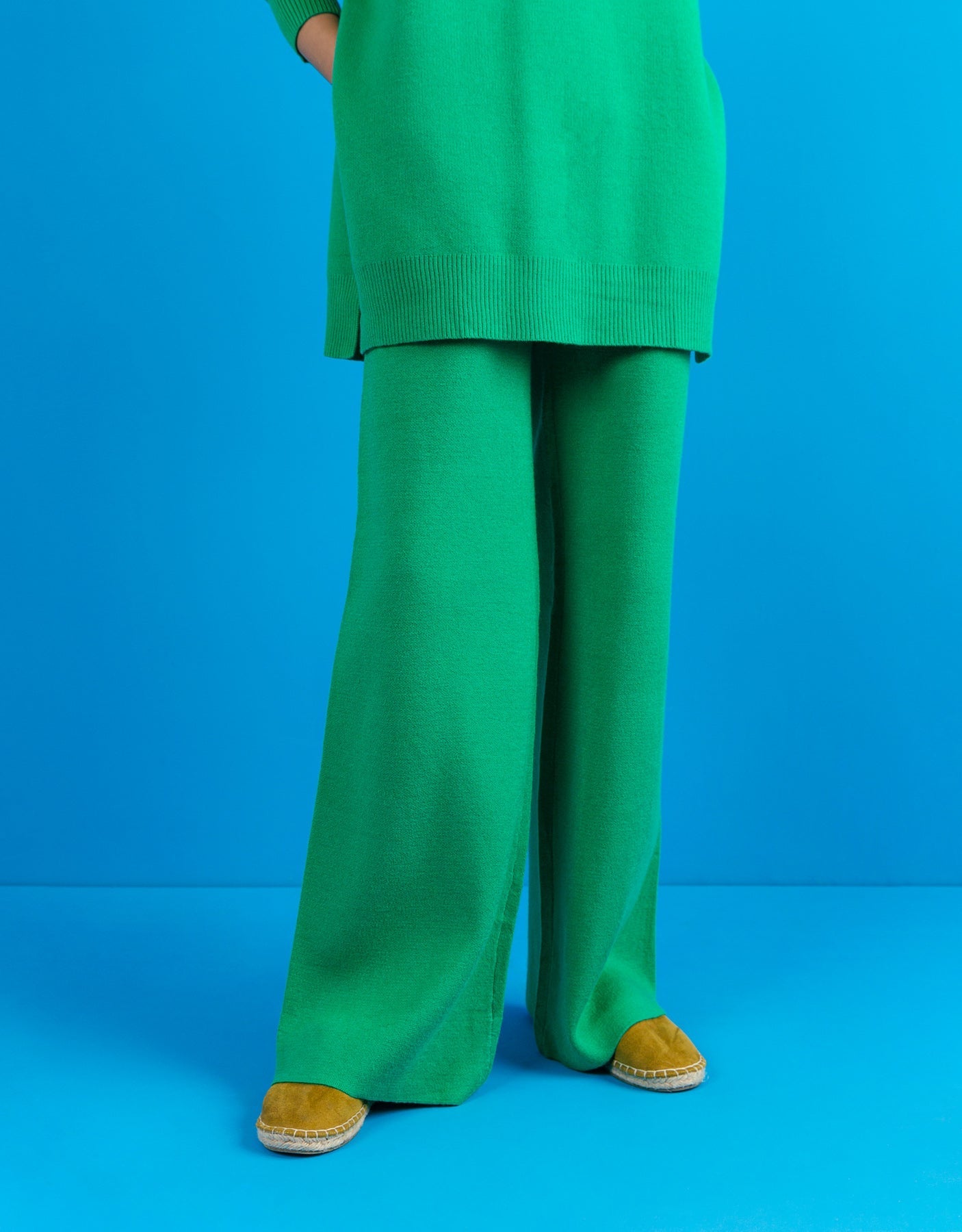 Beechtree - Solid Coloured Knitted Bottom