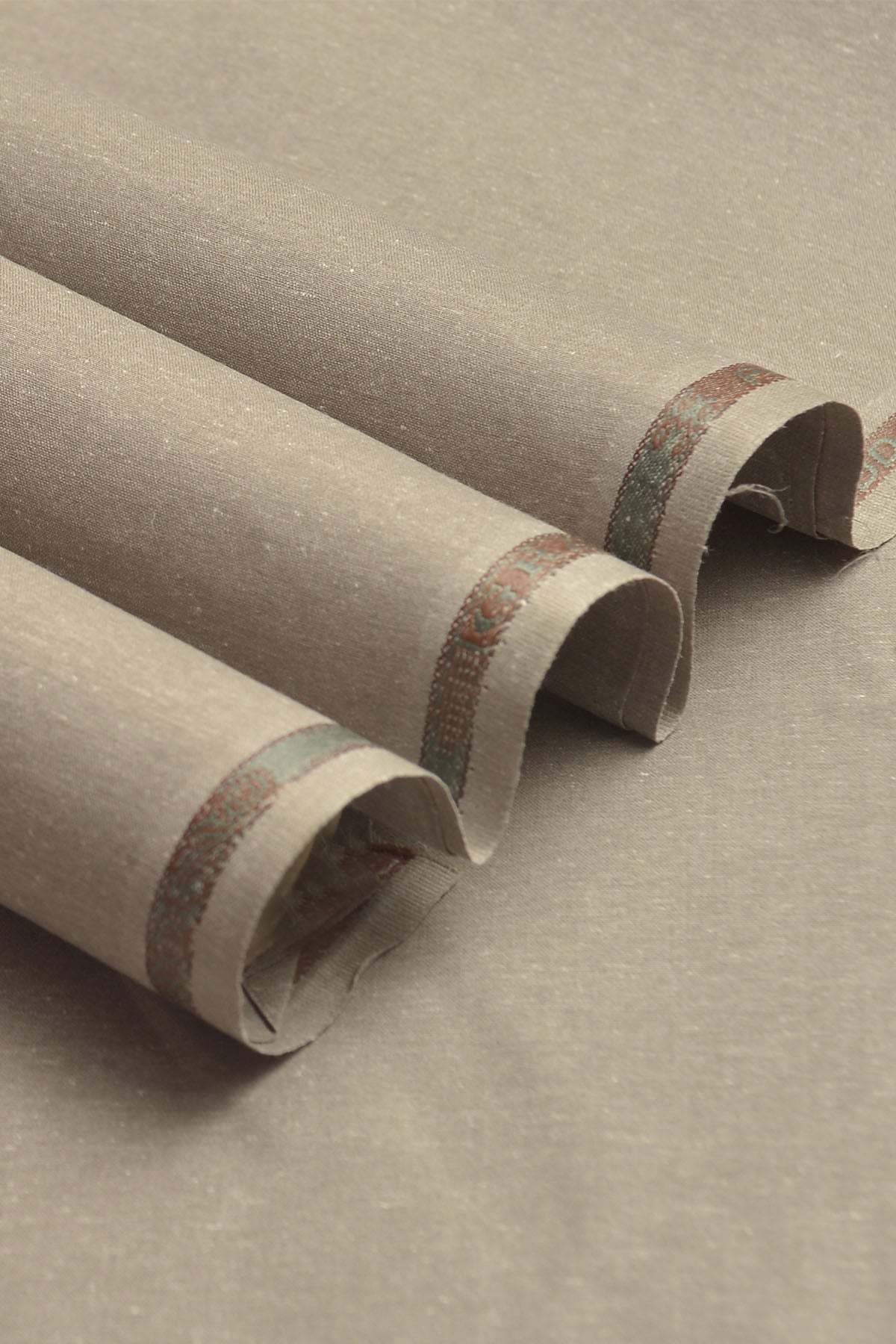 FINE KHADDAR Suiting