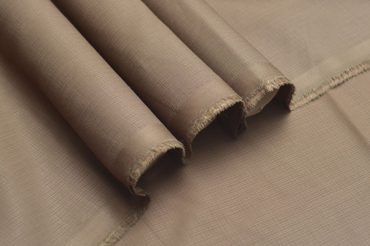 FINE Wash n Wear SUITING