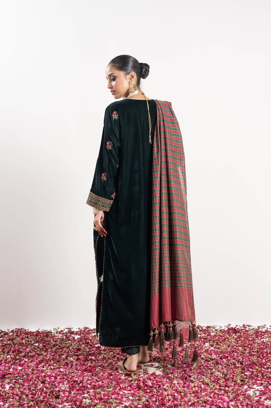 3 Pc Embroidered Velvet Suit With Yarn Dyed Dupatta