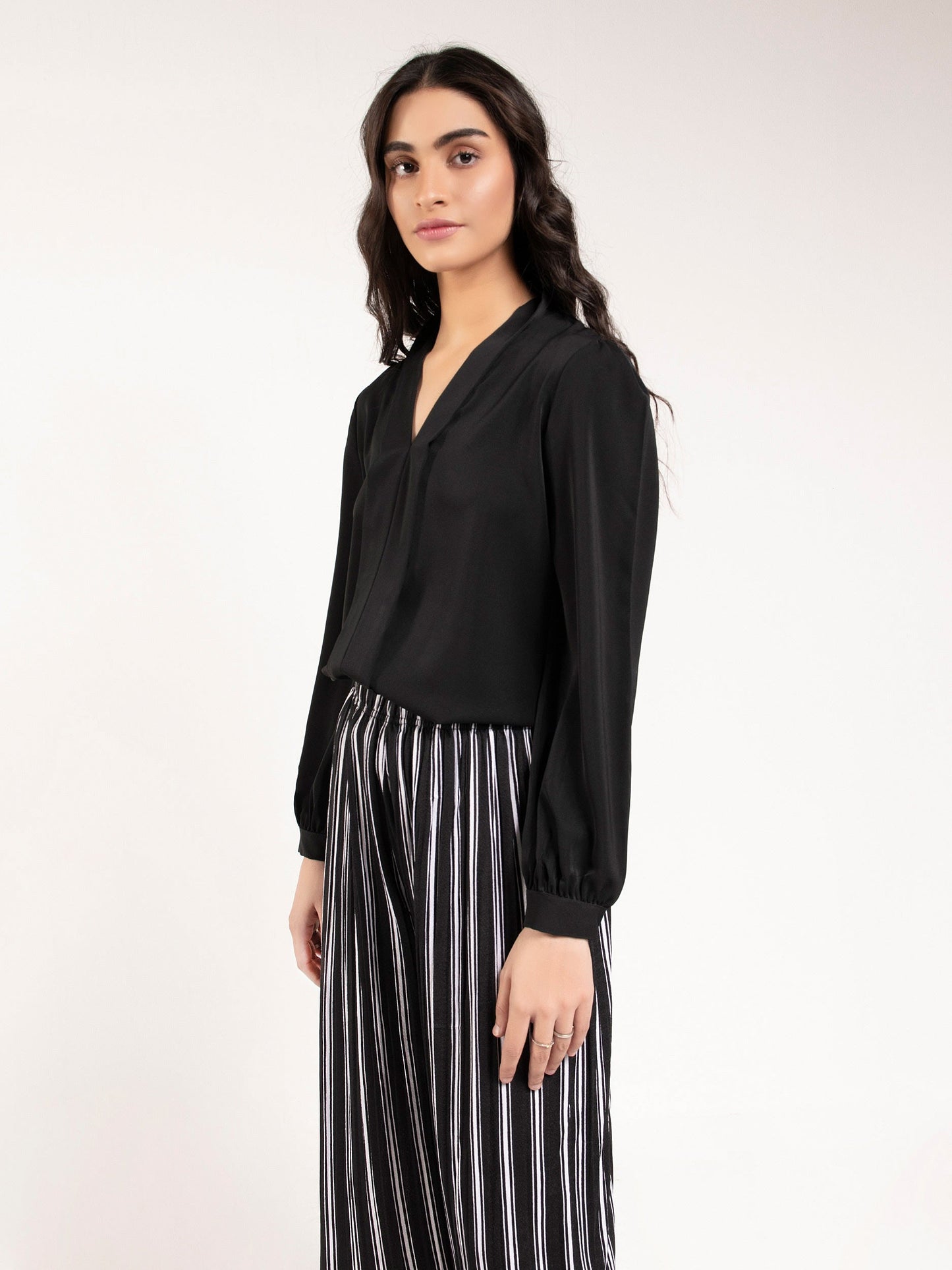 Limelight - Plain Pleated Top