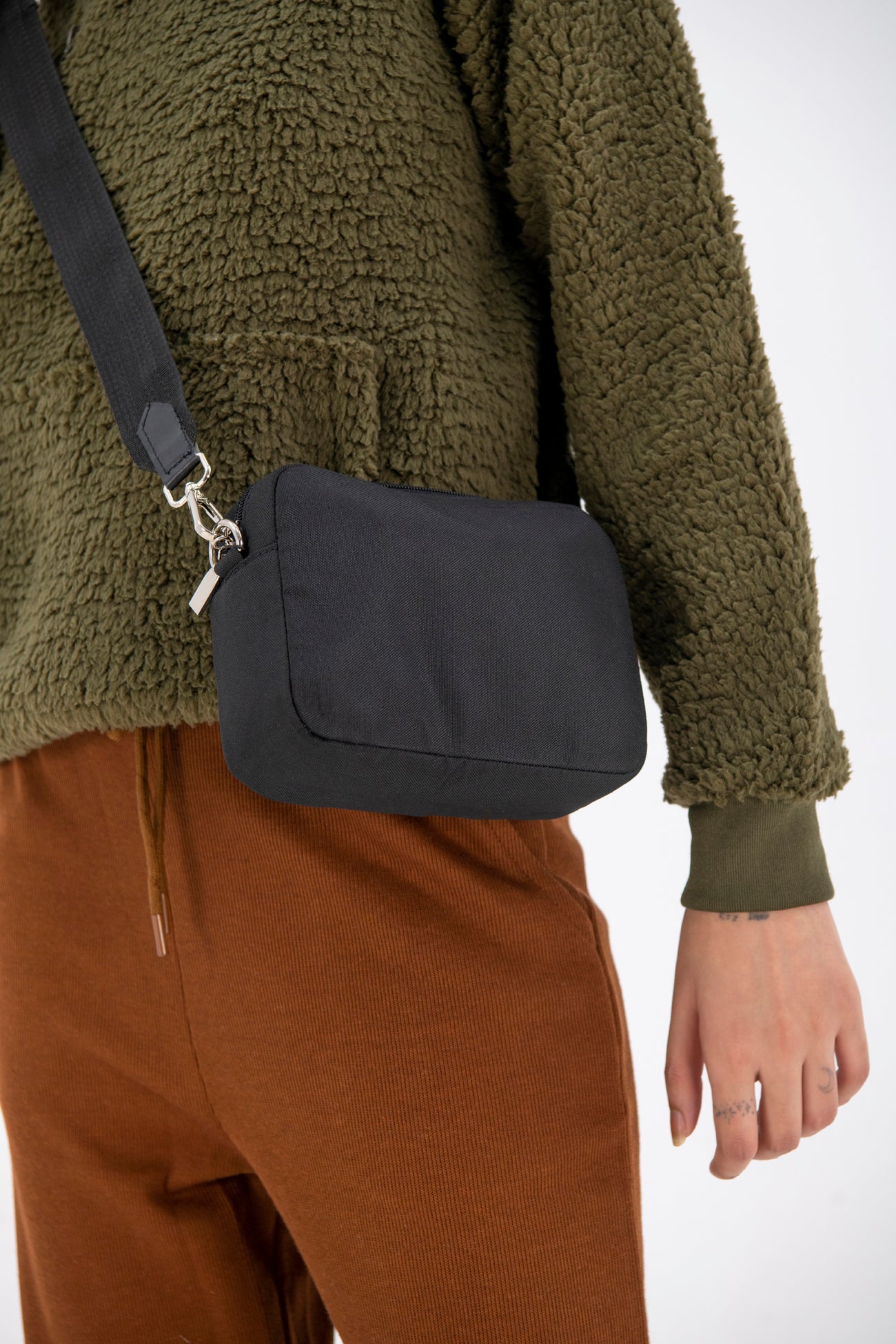 BTW - BLACK CANVAS CROSSBODY BAG