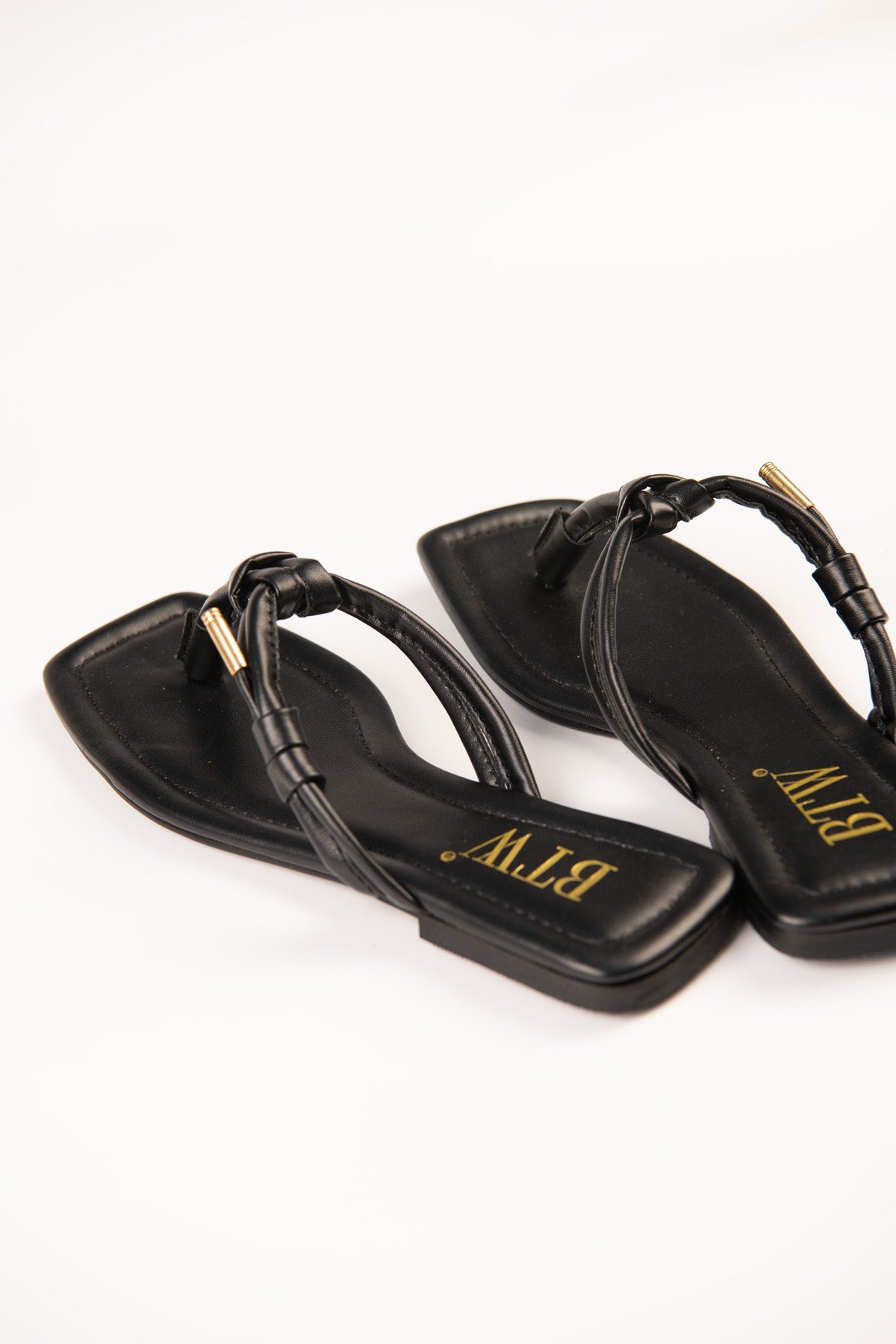 BTW - TOE RING FLATS