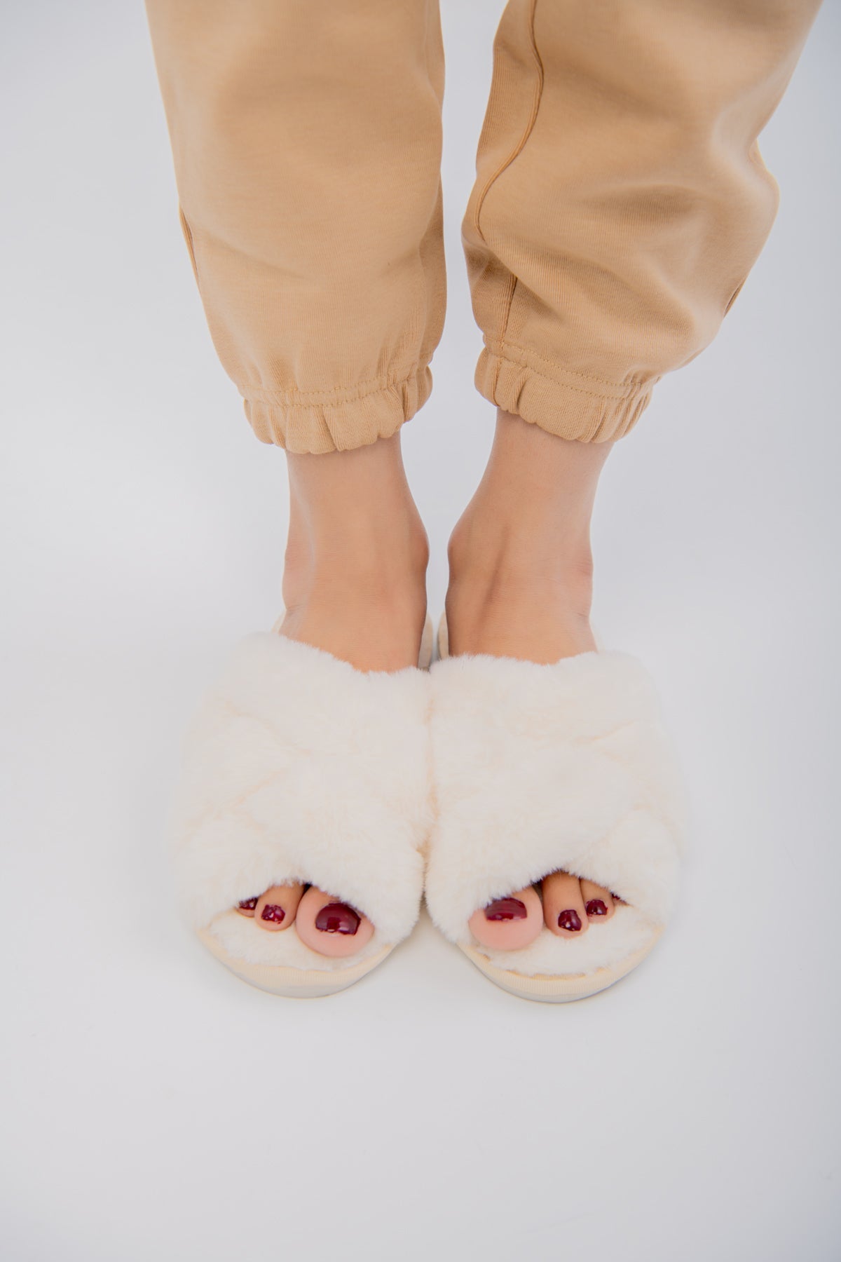 BTW - FUZZY SLIPPER-WFS01