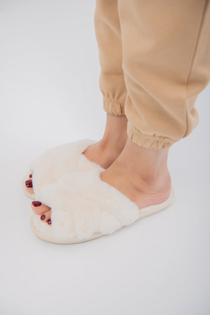 BTW - FUZZY SLIPPER-WFS01