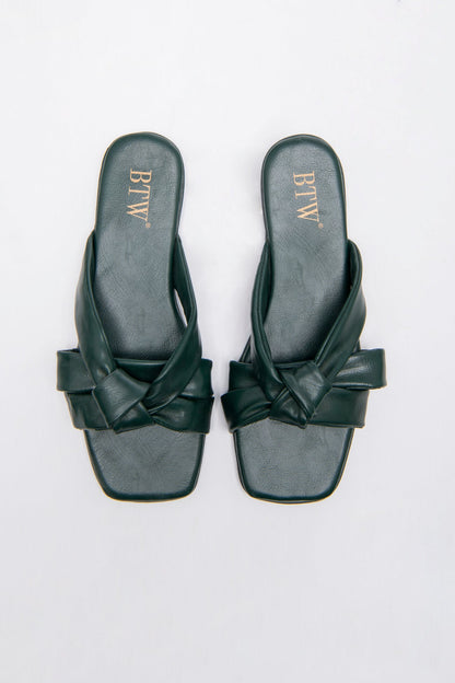 BTW - SQUARE CROSS OVER FLAT SLIDES