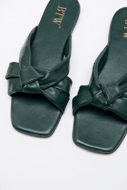 BTW - SQUARE CROSS OVER FLAT SLIDES