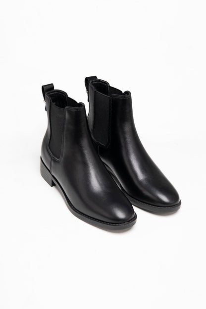 BTW - CLASSIC BLACK LOW ANKLE BOOTS