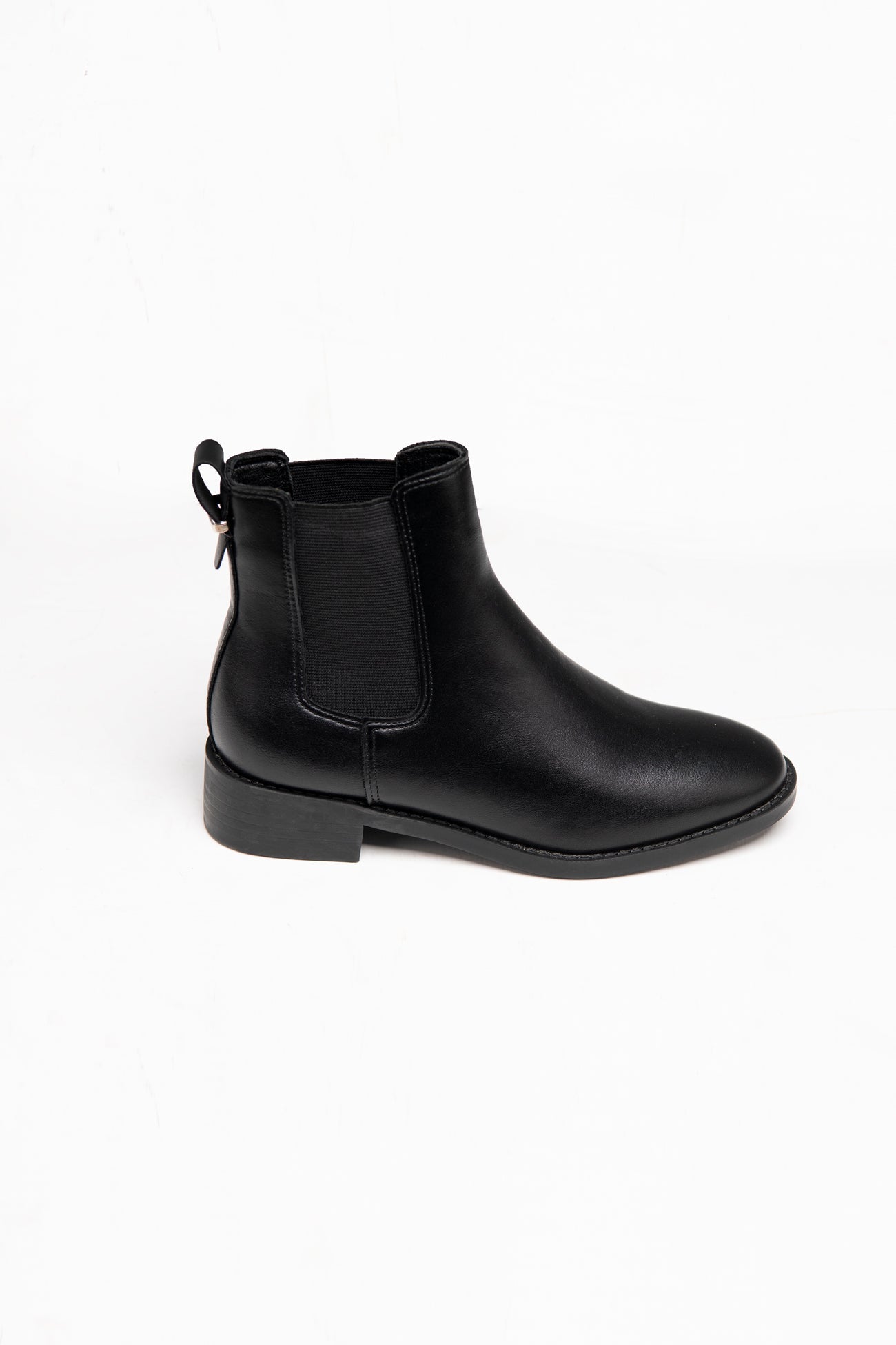 BTW - CLASSIC BLACK LOW ANKLE BOOTS