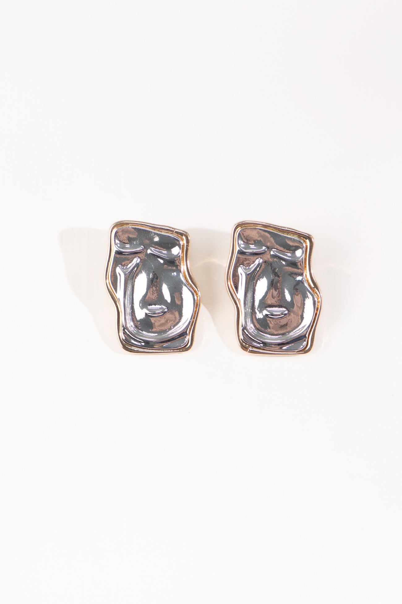 BTW - BOLD METALLIC ABSTRACT EARSTUDS