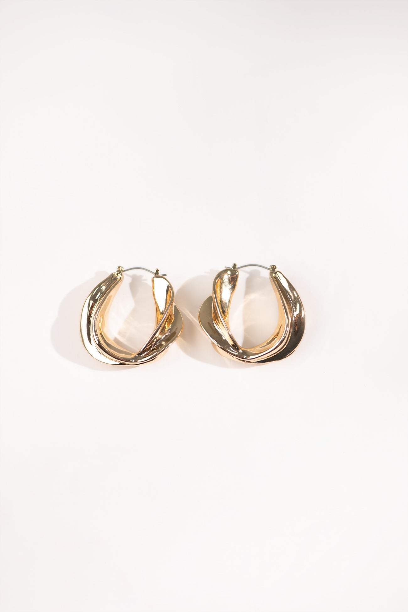 BTW - METALLIC GOLD LOOP EARRING