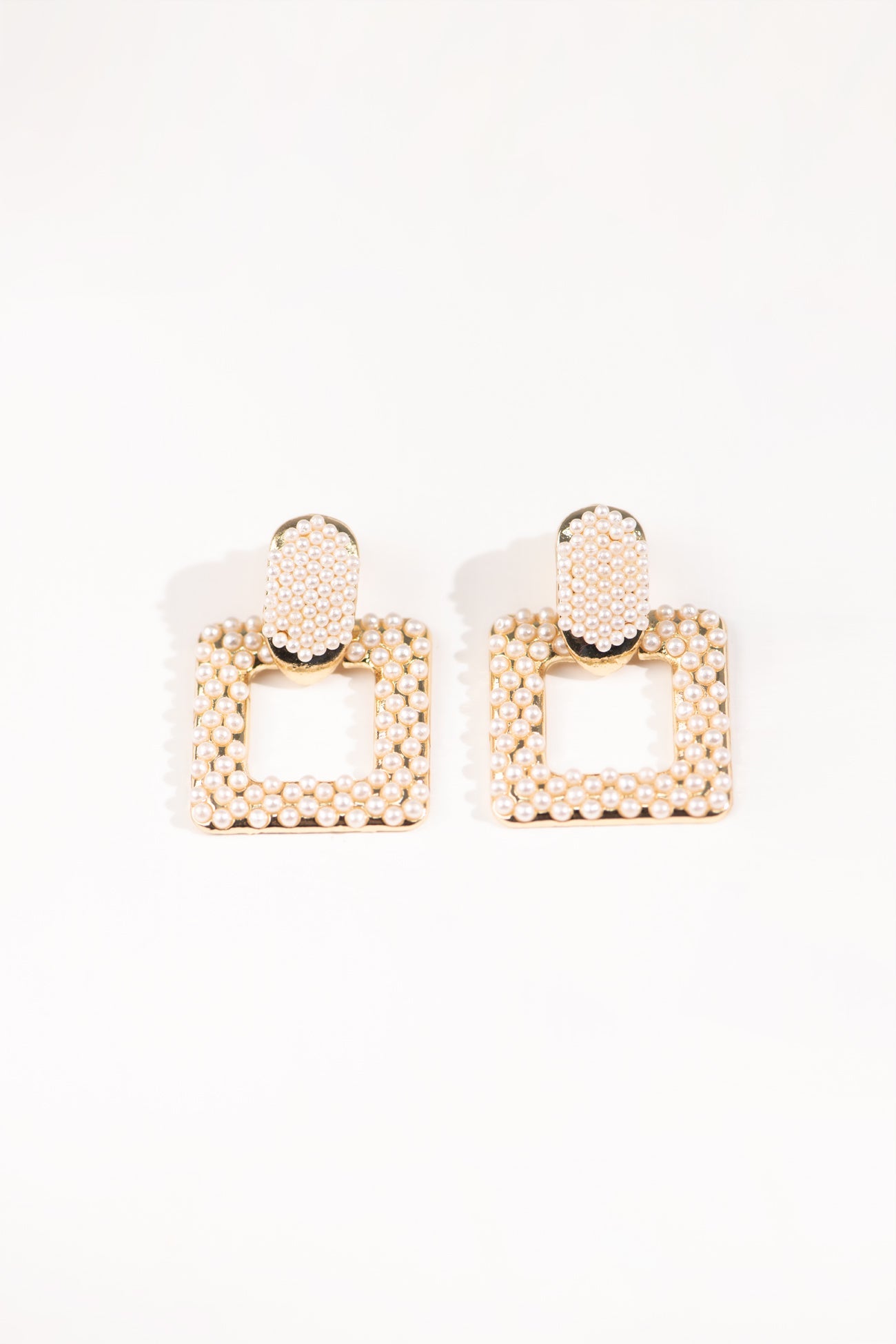 BTW - PEARL SQUARE SHAPE EARRING