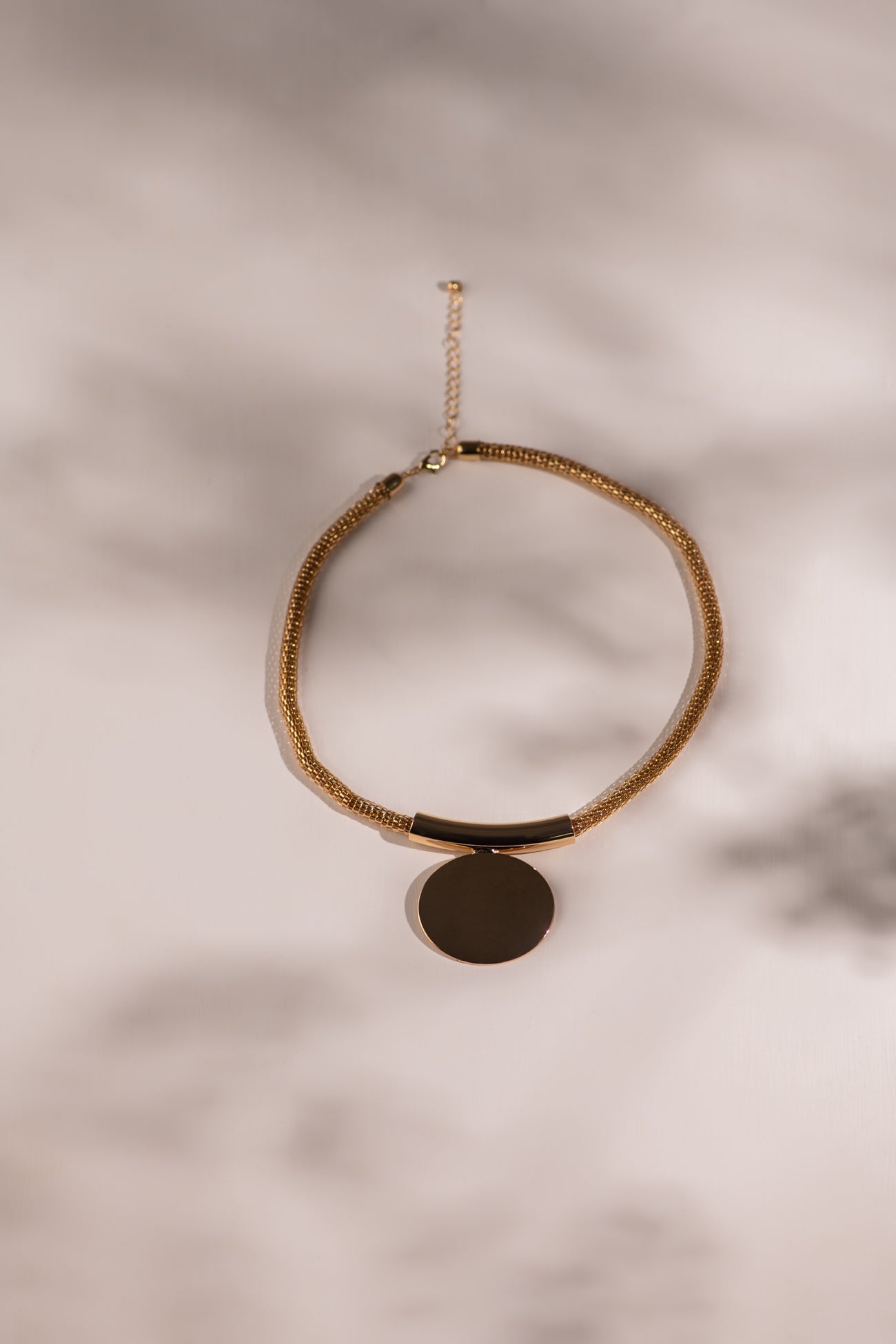 BTW - LONG METALIC NECKLACE