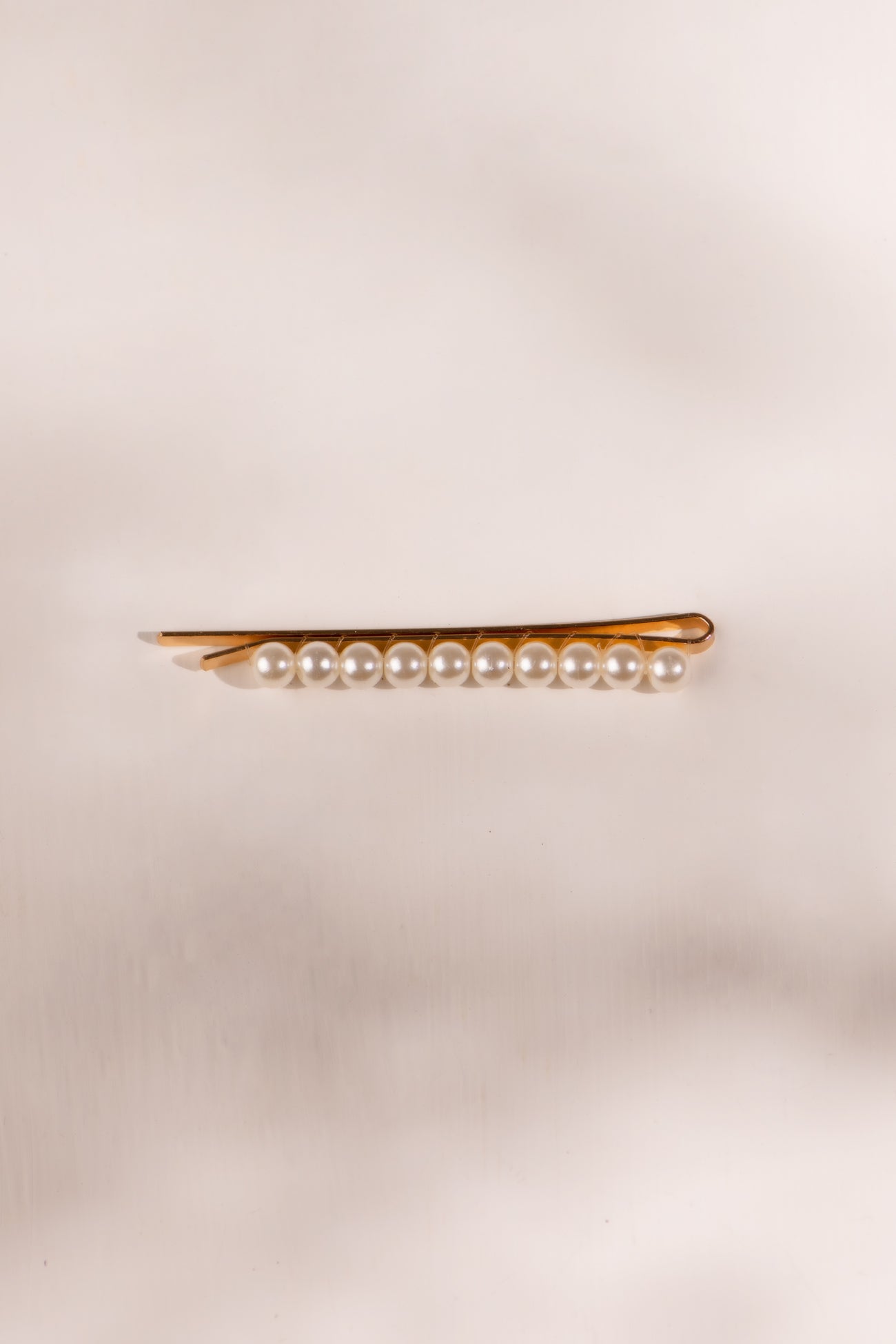 BTW - FAUX PERAL HAIR PIN
